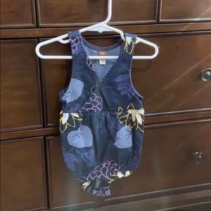 Tea collection girls size 9-12 months bubble.